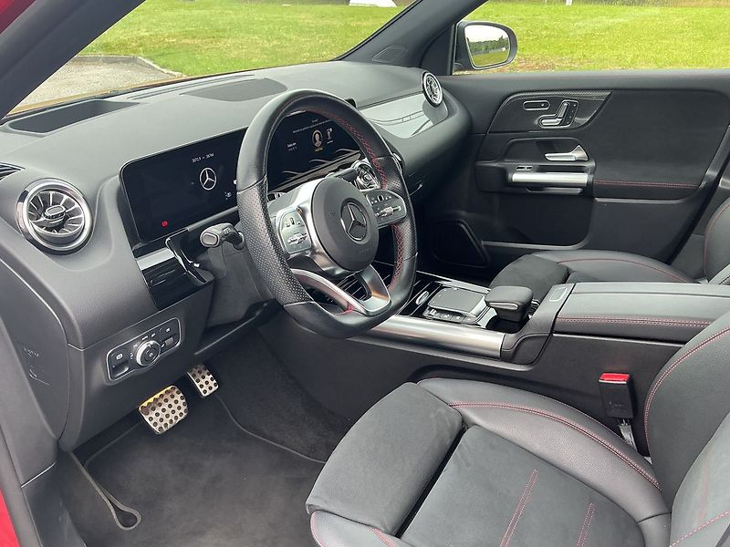 Mercedes-Benz GLA 250 e AMG s PLUG-IN HYBRIDNÍ T - fotka 10 z 25
