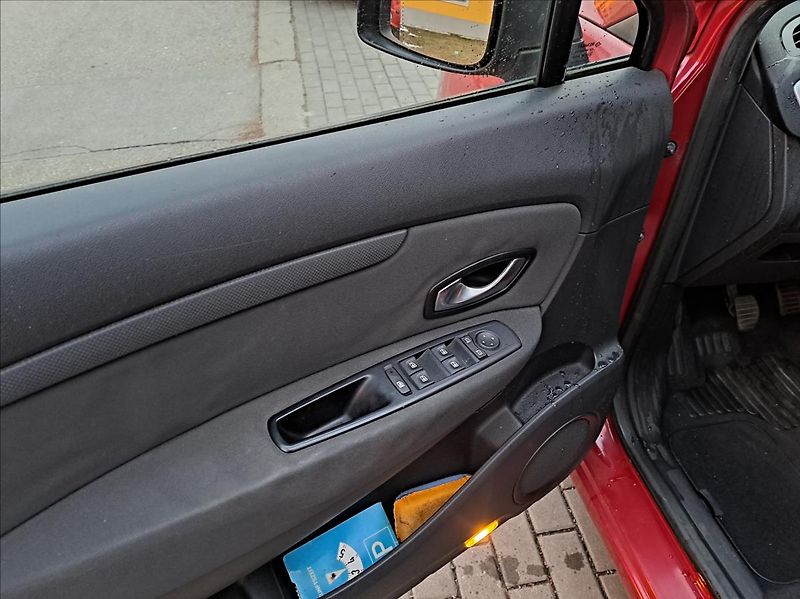Renault Scénic 1,5 dCi - fotka 15 z 39
