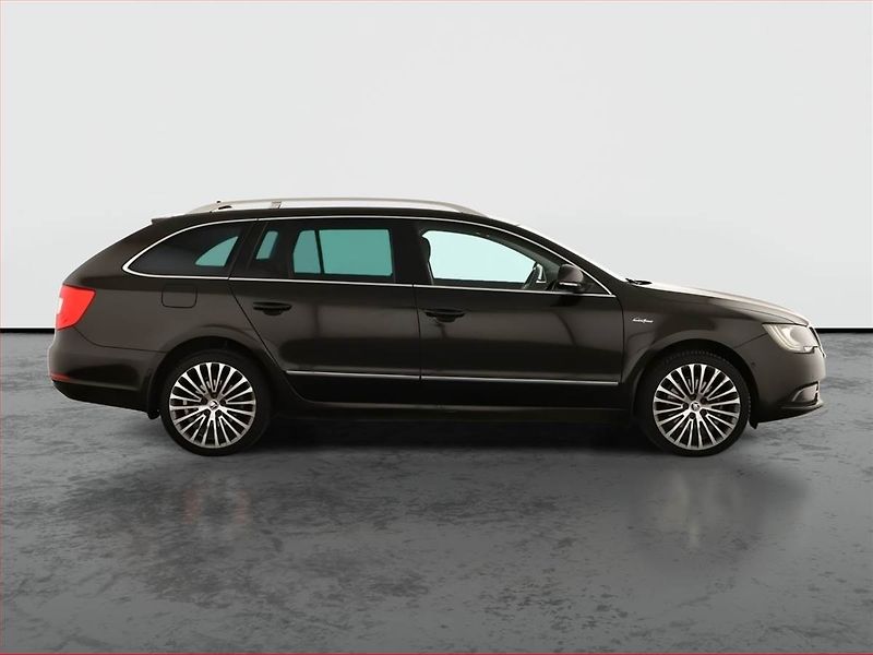 Škoda Superb (2013) Laurin&Klement 2.0 TDI, 4X4 - fotka 6 z 21