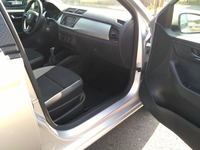 Škoda Fabia 1,0 TSI - fotka 28 z 36