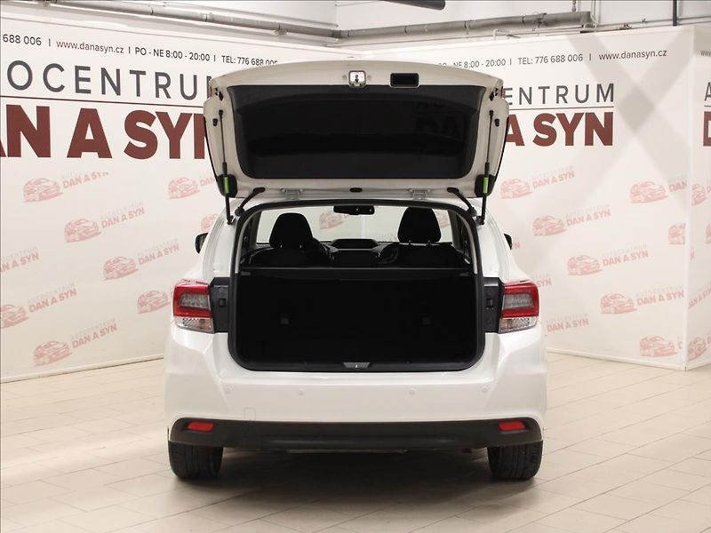 Subaru Impreza 1,6 AWD Automat Exclusive - fotka 7 z 35