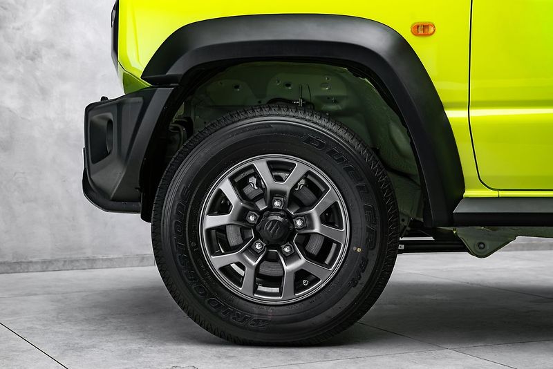 Suzuki Jimny 1,5 ALL GRIP - fotka 2 z 21