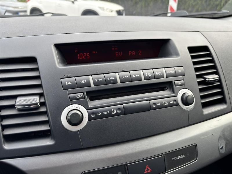 Mitsubishi Lancer 1,8 Mivec 105kW - fotka 17 z 28