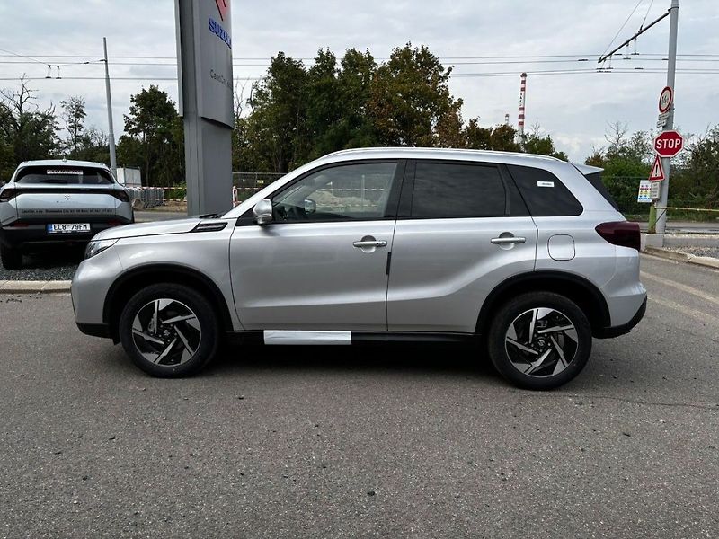Suzuki Vitara 4x4 automat Elegance - fotka 4 z 10