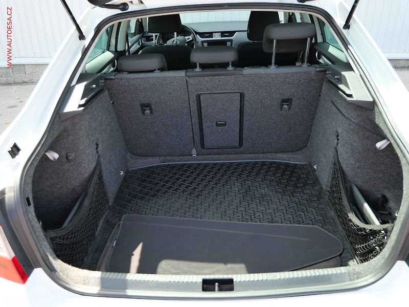 Škoda Octavia (2015) 2.0 TDi, ČR, Navi, bixen - fotka 7 z 24