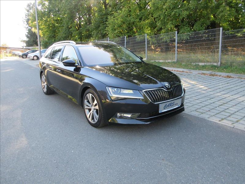 Škoda Superb 2,0 TDi 110 Kw, Style, DSG, No - fotka 2 z 36