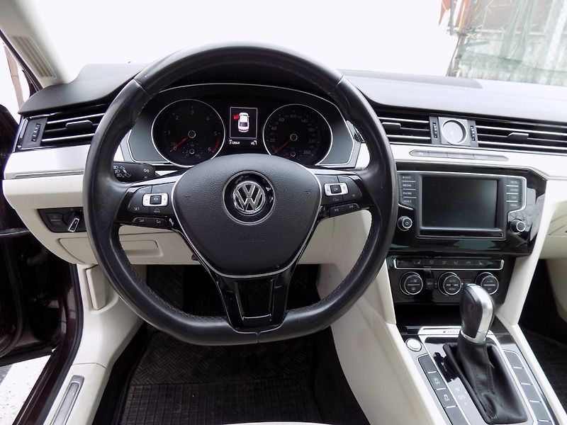Volkswagen Passat (2017) 2.0TDI/DSG/4x4/NAVI/LED/ČR/ - fotka 23 z 42