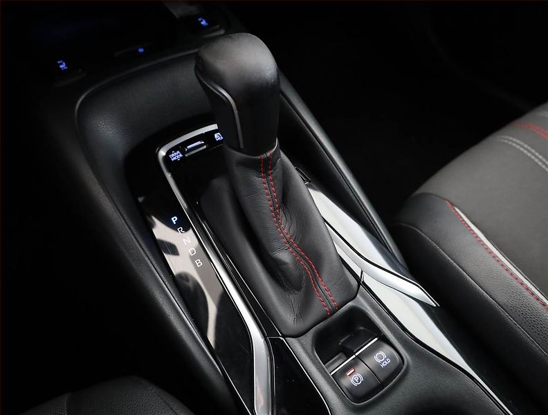Toyota Corolla (2021) GR Sport 1.8 Hybrid, Automat - fotka 11 z 16