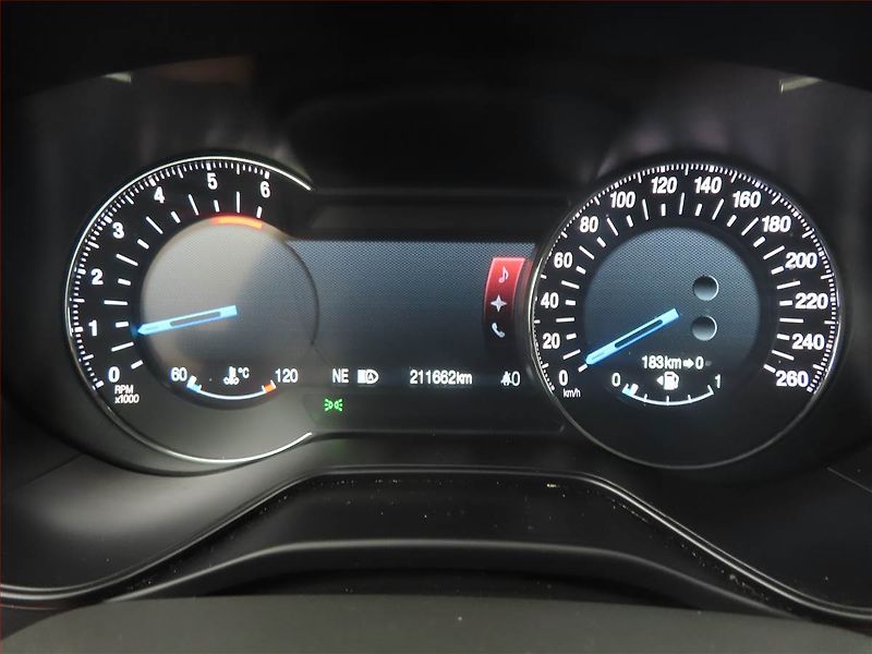 Ford Mondeo (2015) 2.0 TDCI, Xenony, Tempomat - fotka 11 z 15
