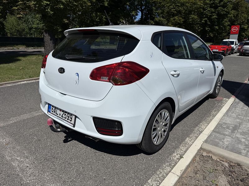 Kia Ceed 1.6 GDi 99kw - fotka 10 z 10