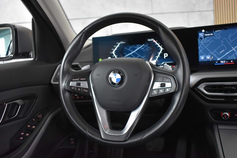BMW Řada 3 318i*DPH*HEAD-UP*LED*90t.KM - fotka 15 z 44