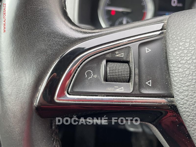 Škoda Karoq (2020) 2.0 TDi 4x4, Ambition, DSG - fotka 17 z 23