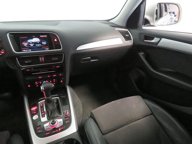 Audi Q5 - fotka 16 z 24