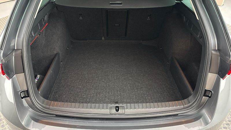 Škoda Octavia 2.0 TDI Ambition Combi - fotka 17 z 26