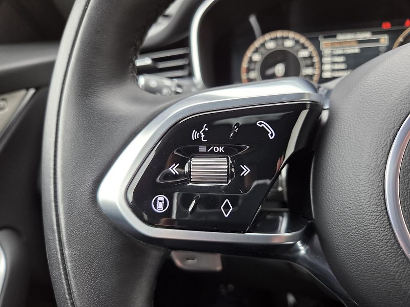Jaguar F-Pace D300 ED90th HUD PANO ZÁR-2030 - fotka 21 z 48