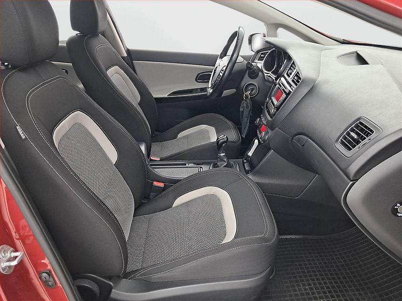 Kia Ceed (2015) 1.6 i, LPG, Tempomat - fotka 9 z 22