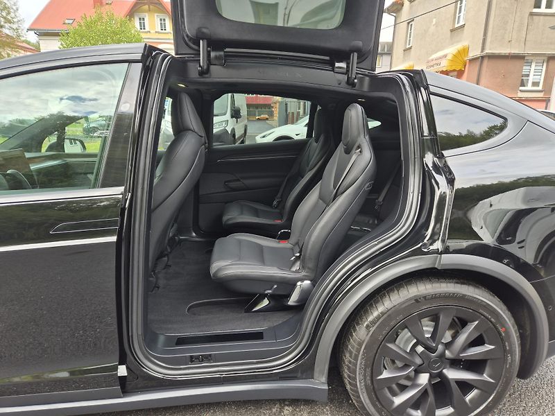 Tesla Model X 100kwH PLAID 750kw TZ - fotka 12 z 48