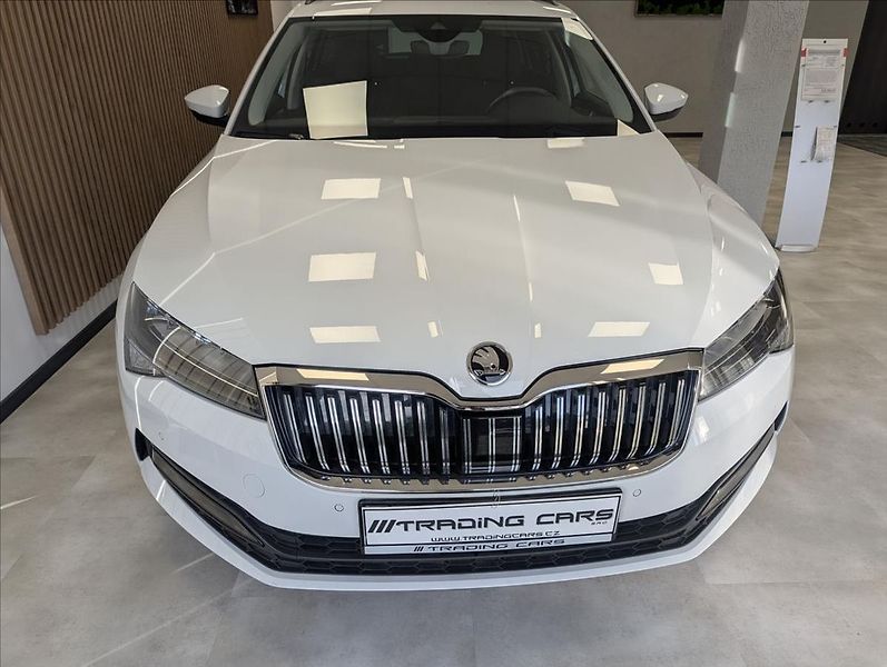 Škoda Superb 2.0 TDI STYLE - fotka 2 z 30