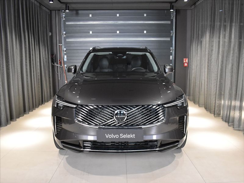 Volvo XC90 2,0 B5 AWD Ultra vzduch,Pano - fotka 6 z 27