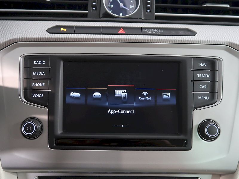 Volkswagen Passat (2016) COMFORTLINE 2.0TDI 110KW TAŽNÉ - fotka 32 z 39