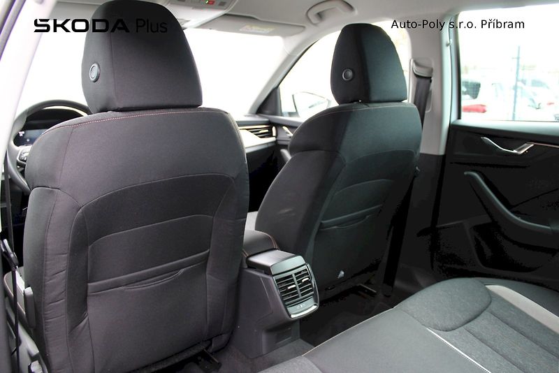 Škoda Kamiq (2024) Top Selection 1.0TSI / 85kW 7° - fotka 21 z 25