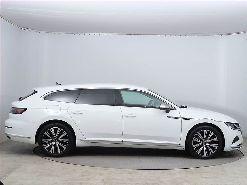 Volkswagen Arteon (2022) 2.0 TDI - fotka 6 z 17