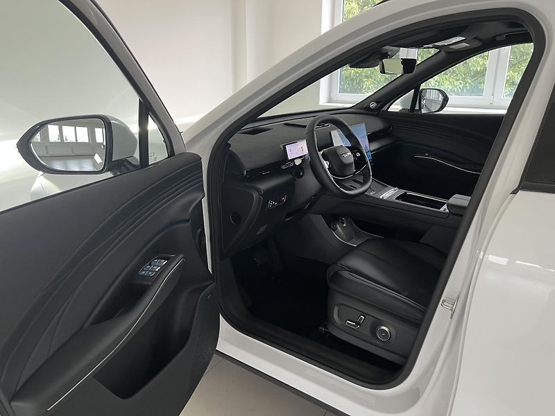Omoda 7 (2026) 1.6 TGDI PREMIUM - fotka 14 z 14