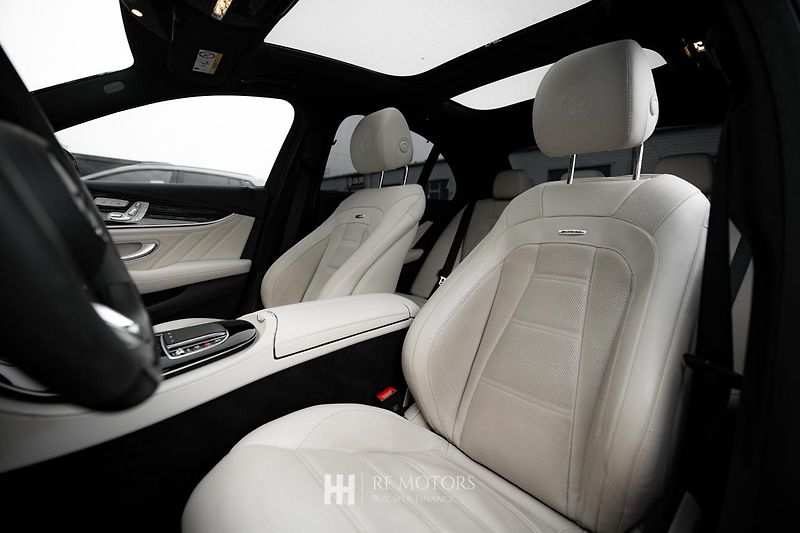 Mercedes-Benz Třídy E (2022) AMG E63 S 4MATIC 450kW - fotka 27 z 56