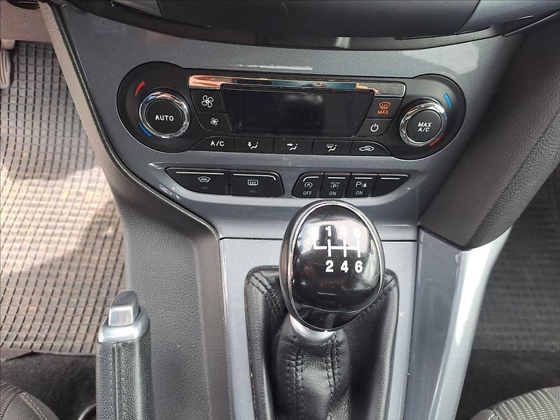Ford Focus 1,6 ECOBOOST - fotka 14 z 16