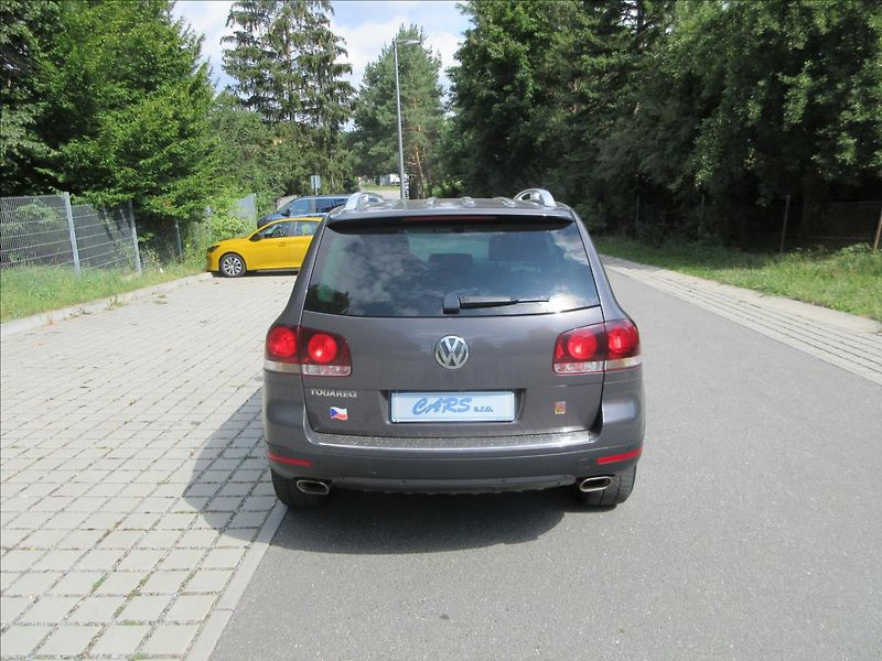 Volkswagen Touareg 3,0 TDi, Navi, Kůže, aut. Tažn - fotka 8 z 36