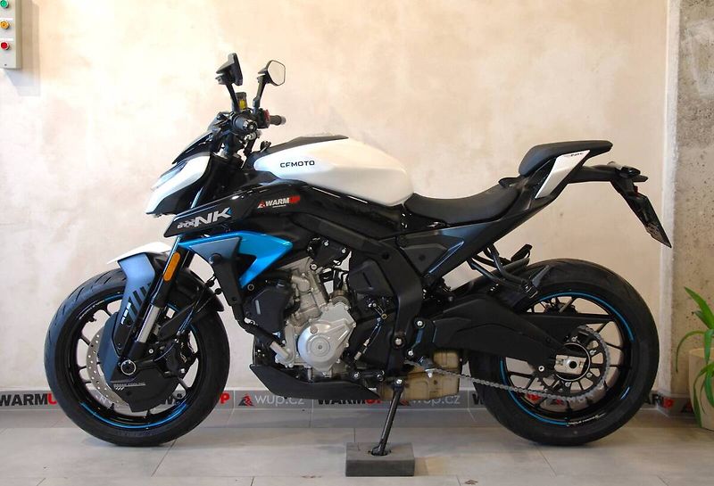 CFMOTO (2025) 675 NK - stroj od nás,1.maj,90 - fotka 11 z 20