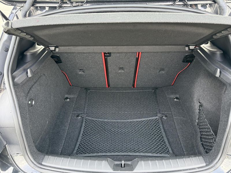 BMW Řada 1 M135i xDRIVE NAVI H/K LED KŮŽE - fotka 37 z 43