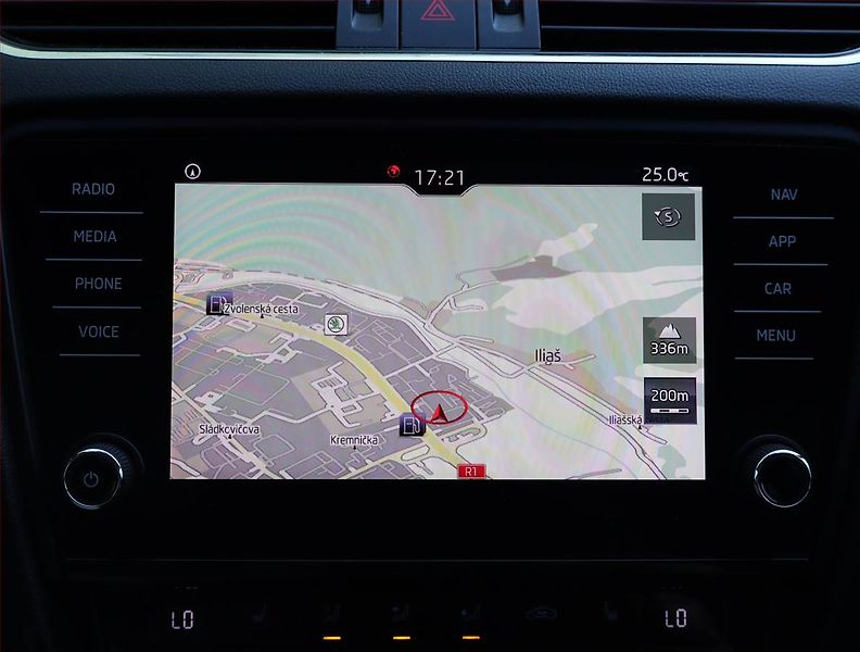 Škoda Octavia (2018) 1.6 TDI, Navi, Tempomat - fotka 13 z 18