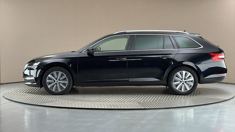Škoda Superb 2.0 TDI DSG Style Combi - fotka 4 z 27