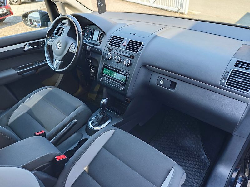 Volkswagen Touran (2013) 2.0 TDi Life 7 Míst Panorama - fotka 10 z 43