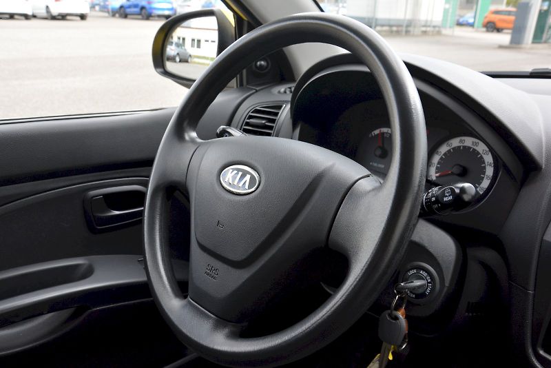 Kia Picanto (2008) 1.0 LX 45 kW 1. generace - fotka 17 z 20