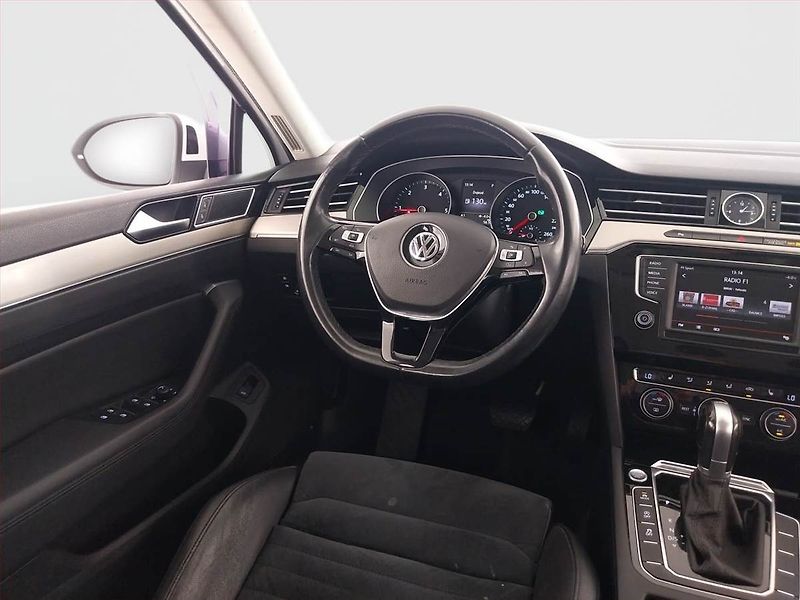 Volkswagen Passat (2015) Highline 2.0 BiTDI, 4X4 - fotka 7 z 22