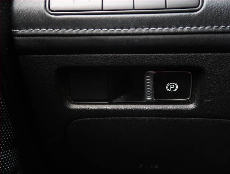 Hyundai Santa Fe (2021) 2.2 CRDi - fotka 23 z 32