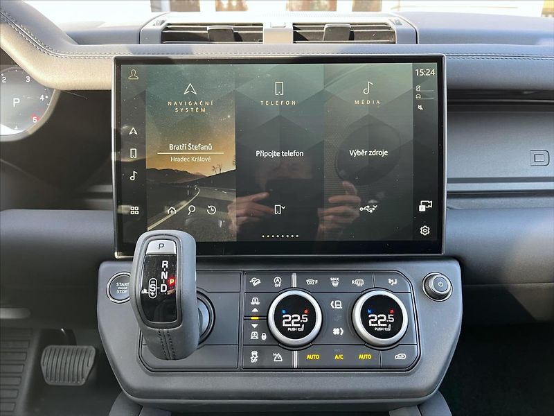Land Rover Defender 3,0 110 X-Dynamic SE D250 AWD - fotka 11 z 14