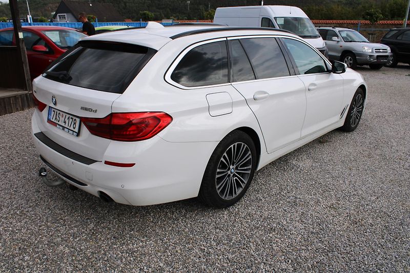 BMW Řada 5 (2019) 520d SPORT X-DRIVE LED KŮŽE - fotka 7 z 18