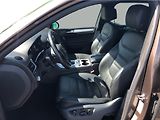 Volkswagen Touareg 3,0TDi 180kW - náhled 11