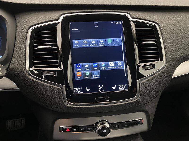 Volvo XC90 D5 AWD MOMENTUM AUT REZERVACE - fotka 44 z 46