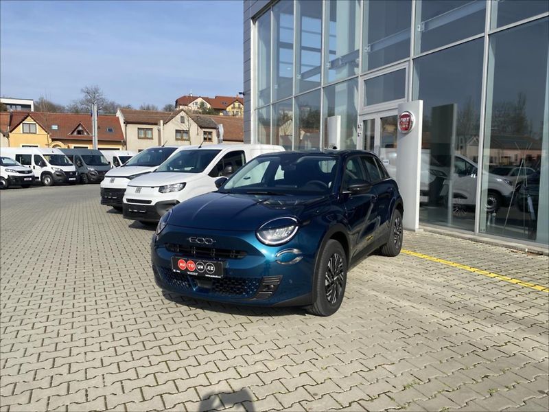Fiat 600 (2024) 1,2 Turbo Hybrid 110k eDCT - fotka 3 z 14