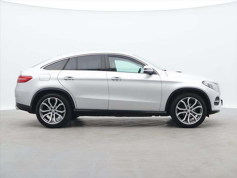 Mercedes-Benz GLE 3,0 350 CDI 4 Matic Aut.klima - fotka 8 z 36