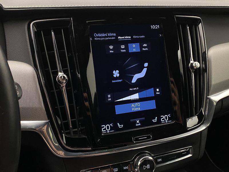 Volvo V90 D4 R-DESIGN AUT REZERVACE - fotka 42 z 47