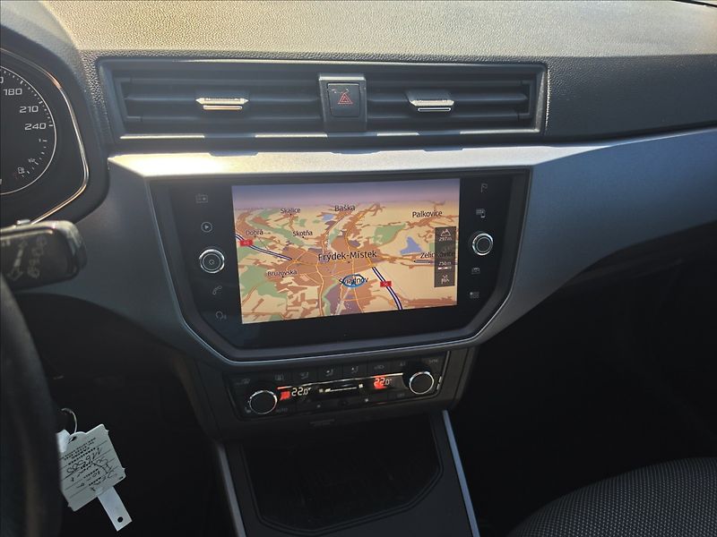 Seat Arona 1,0 TSi 85KW Style NAVI ALU - fotka 17 z 44