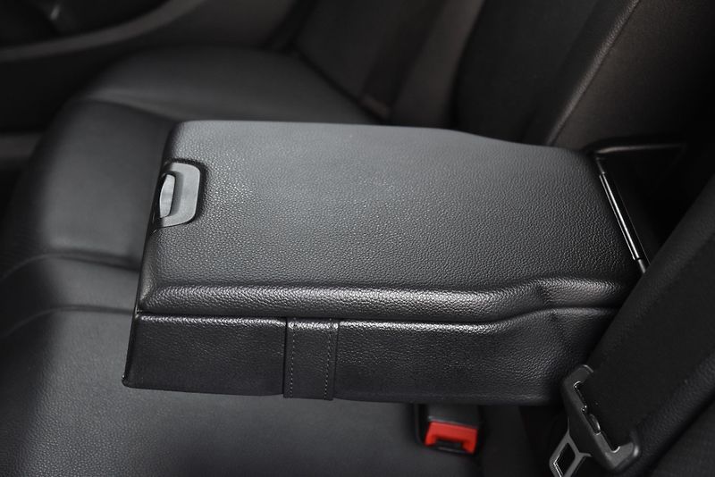 Mercedes-Benz Třídy C 180 CDi,KŮŽE,TEMP,NAVI,KLIMA - fotka 34 z 48
