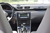 Volkswagen Passat 1,6 i 75KW PO SERVISE - náhled 17
