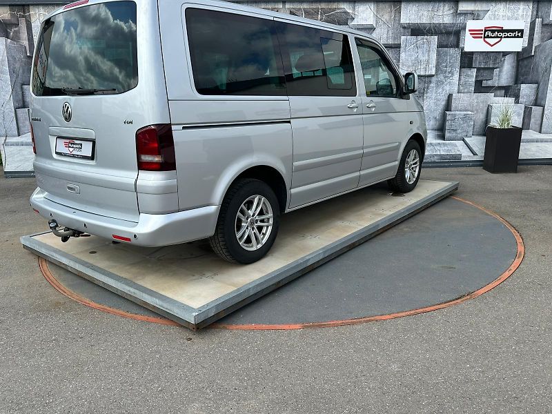 Volkswagen Multivan (2006) 2.5TDi, 128KW, HIGHLINE - fotka 6 z 26