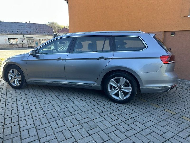 Volkswagen Passat 2.0 TDi 110kW serviska - fotka 6 z 28